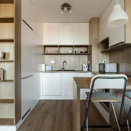 Apollis Business&budget By Ambiente * 브라티슬라바