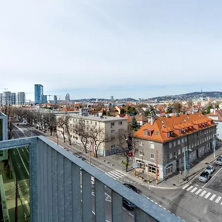 Apollis Business&budget By Ambiente Appartamento Bratislava