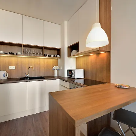 Apollis Business&budget By Ambiente Appartamento Bratislava