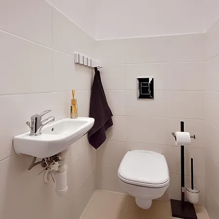 Apollis Business&budget By Ambiente Lägenhet Bratislava