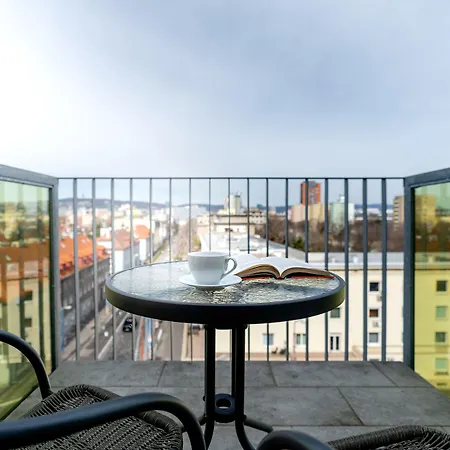 Апартаменты Apollis Business&budget By Ambiente