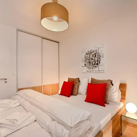 Apartment Apollis Business&budget By Ambiente Bratislava