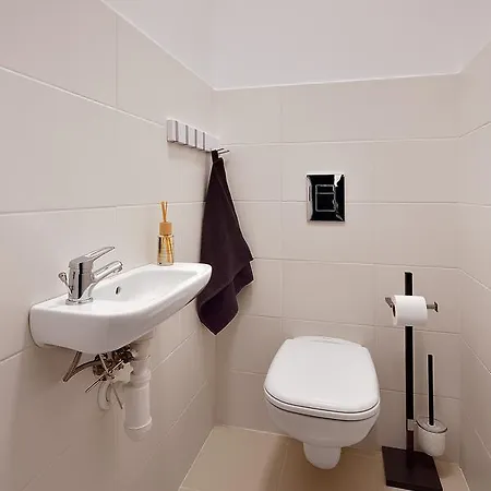 Apollis Business&budget By Ambiente * Bratislava