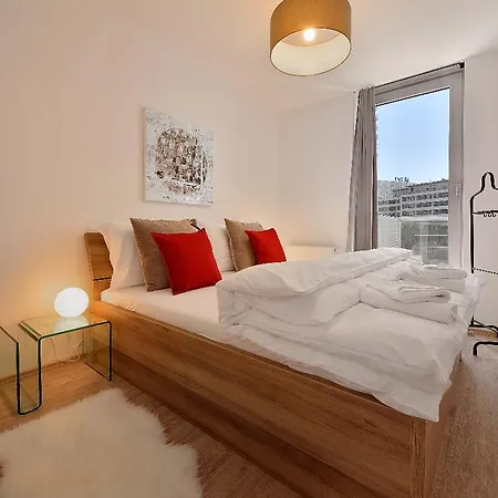 Apollis Business&budget By Ambiente * Bratislava