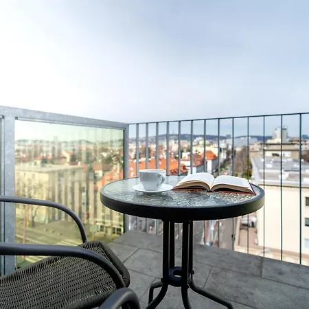 Apartamento Apollis Business&budget By Ambiente Bratislava