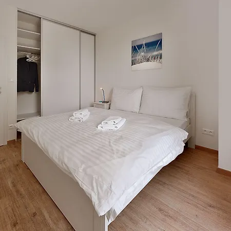 Apollis Business&budget By Ambiente * Bratislava