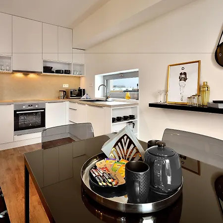 Apartamento Apollis Business&budget By Ambiente Bratislava