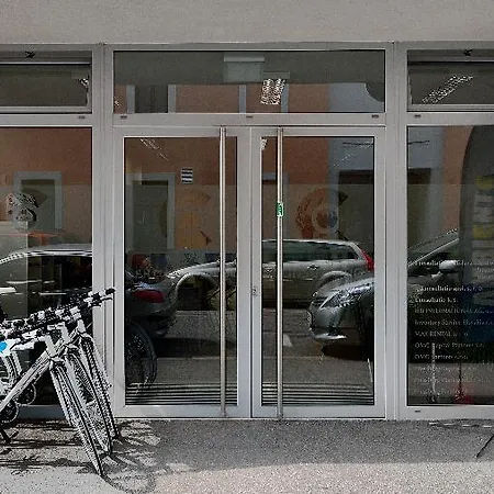 Apollis Business&budget By Ambiente * Bratislava