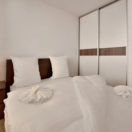 Apartamento Apollis Business&budget By Ambiente Bratislava