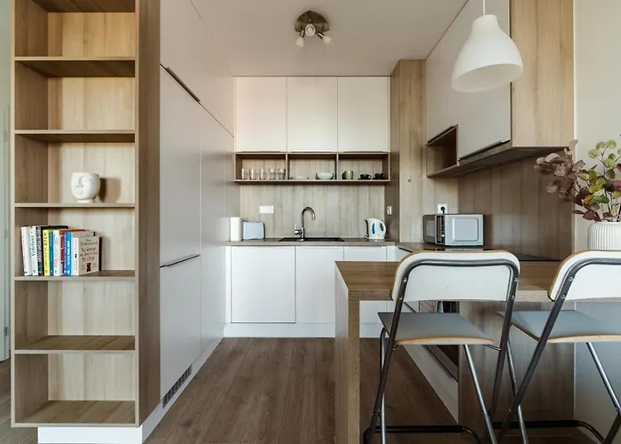 Apollis Business&budget By Ambiente * Pressburg